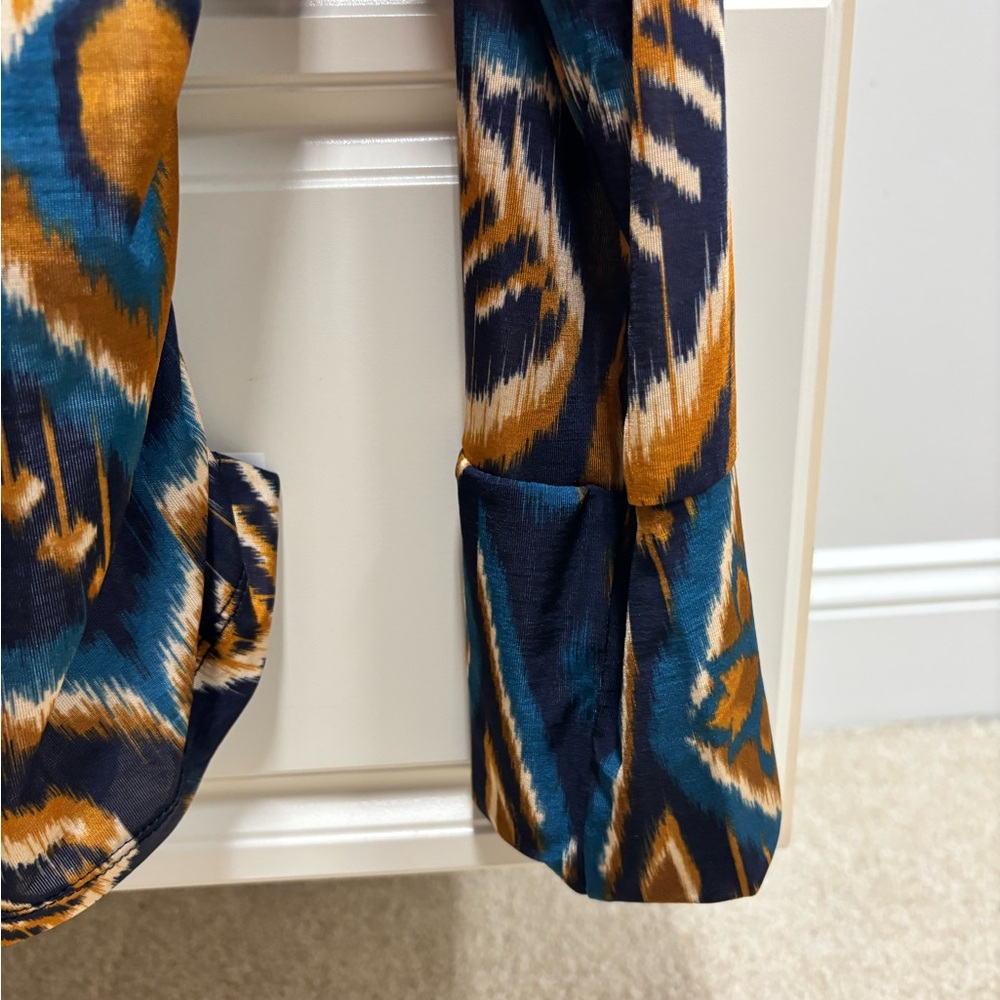 FARM Rio Vibrant Patterned Top - Picture 3 of 4